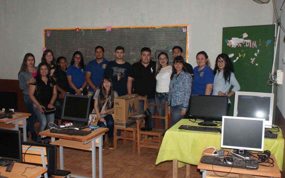 Equipos informáticos fueron donados a escuela de Ciudad del Este