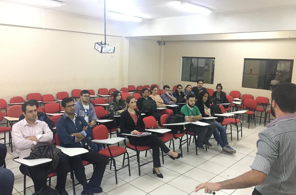 Reuniones mensuales con los Comités de la Carrera de Ingeniería en Informática y el Director de la Carrera