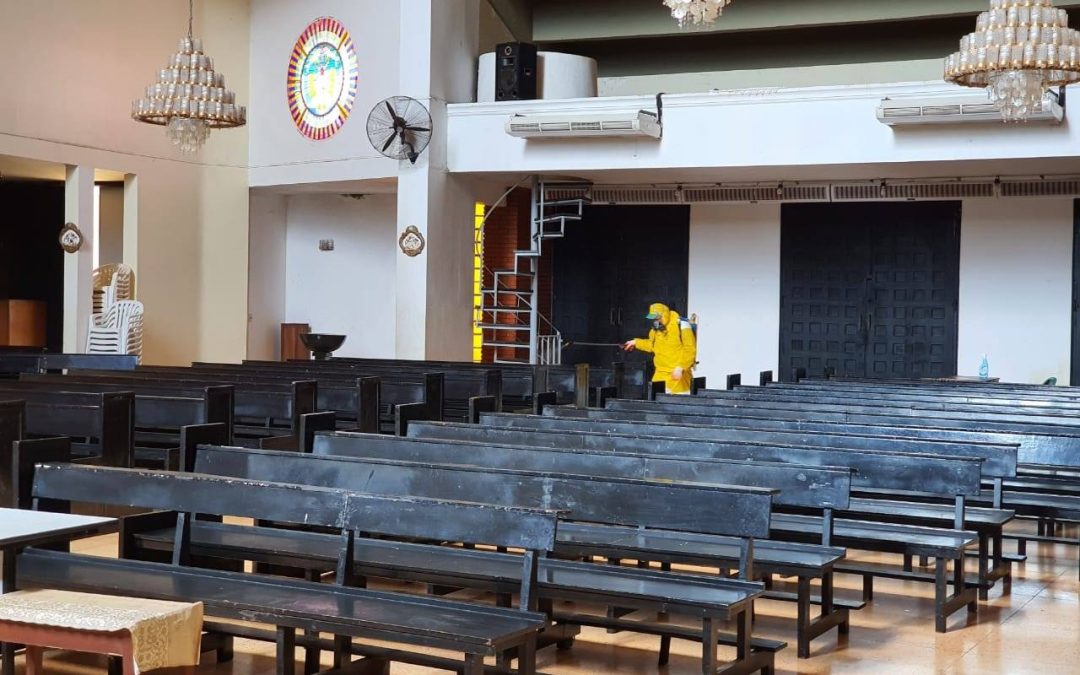 Desinfección en el Colegio Salesiano «María Auxiliadora»