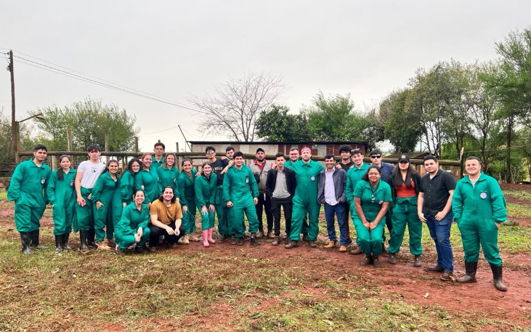 Salida de Campo con Estudiantes de Ciencias Médicas Veterinarias de la UNINTER